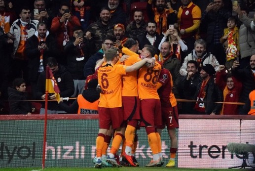 Galatasaray, Süper Lig'de liderliğe yükseldi! Aslan, İstanbulspor’u 2 golle yıktı…